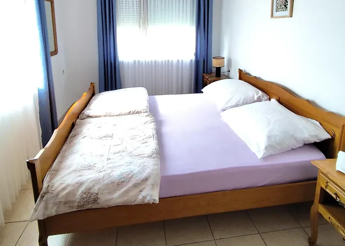 Jakov Apartman
